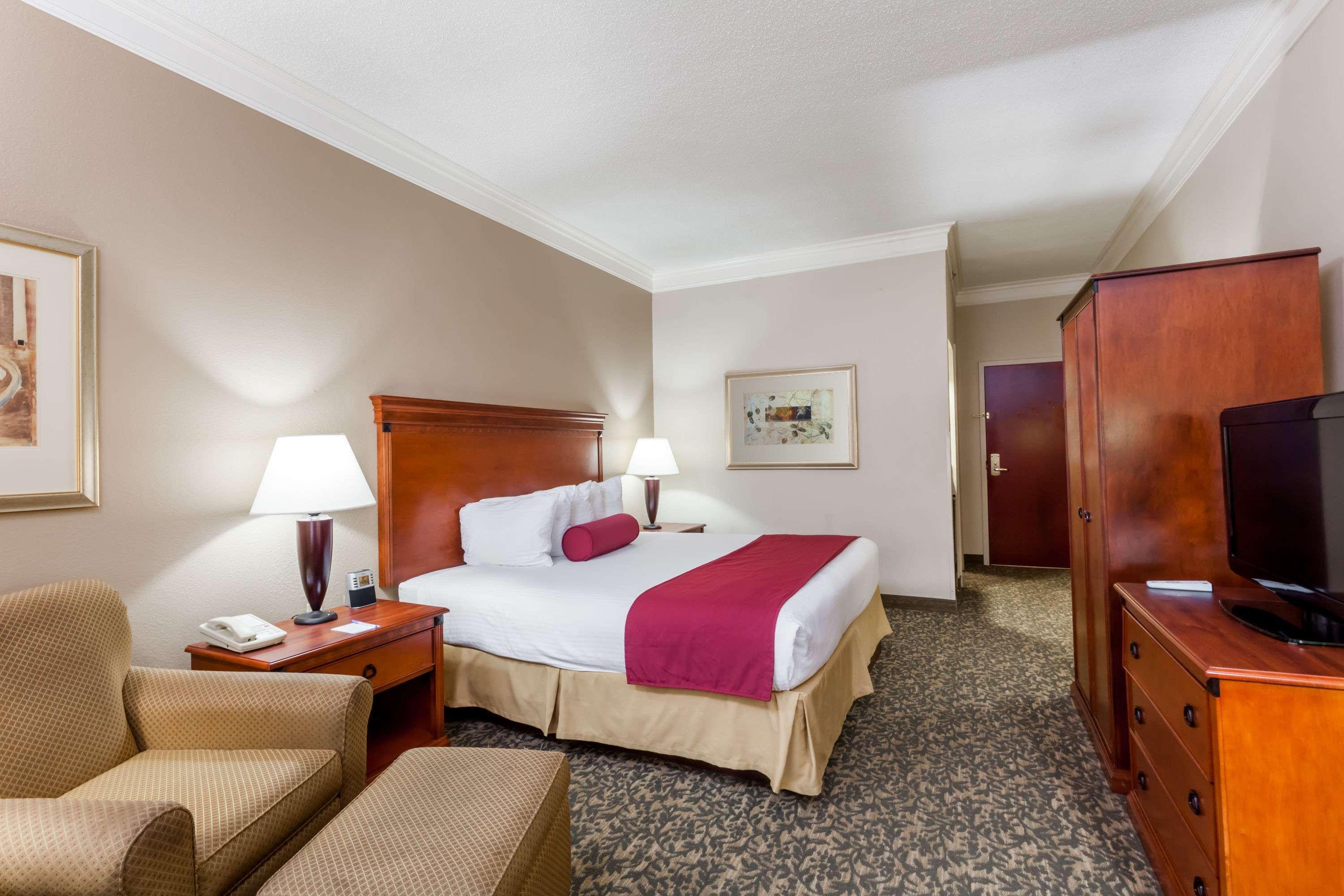 Baymont By Wyndham Madisonville Ngoại thất bức ảnh